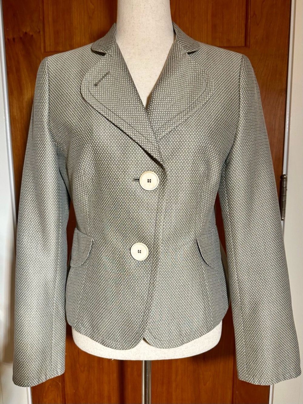 Akris Punto Small-Scale Gray- Beige Patterned Cotton Blazer